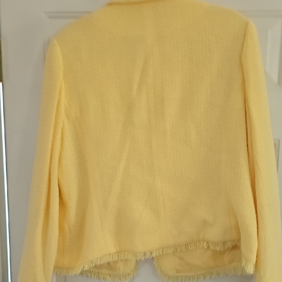 Sag Harbor Yellow Textured Blazer - Picture 5 of 5